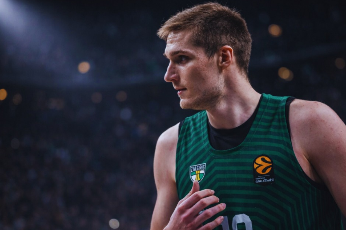 Azuolas Tubelis Zalgiris kontraktas atlyginimas 2026
